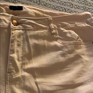 Rue21+ cream jeans size 20